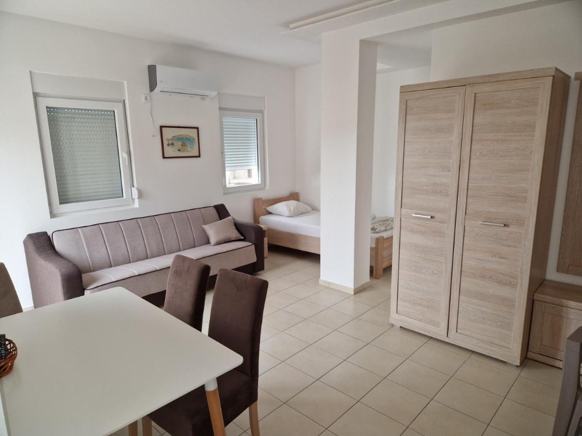 Apartmani Marina Kopitovic Petrovac Exterior photo