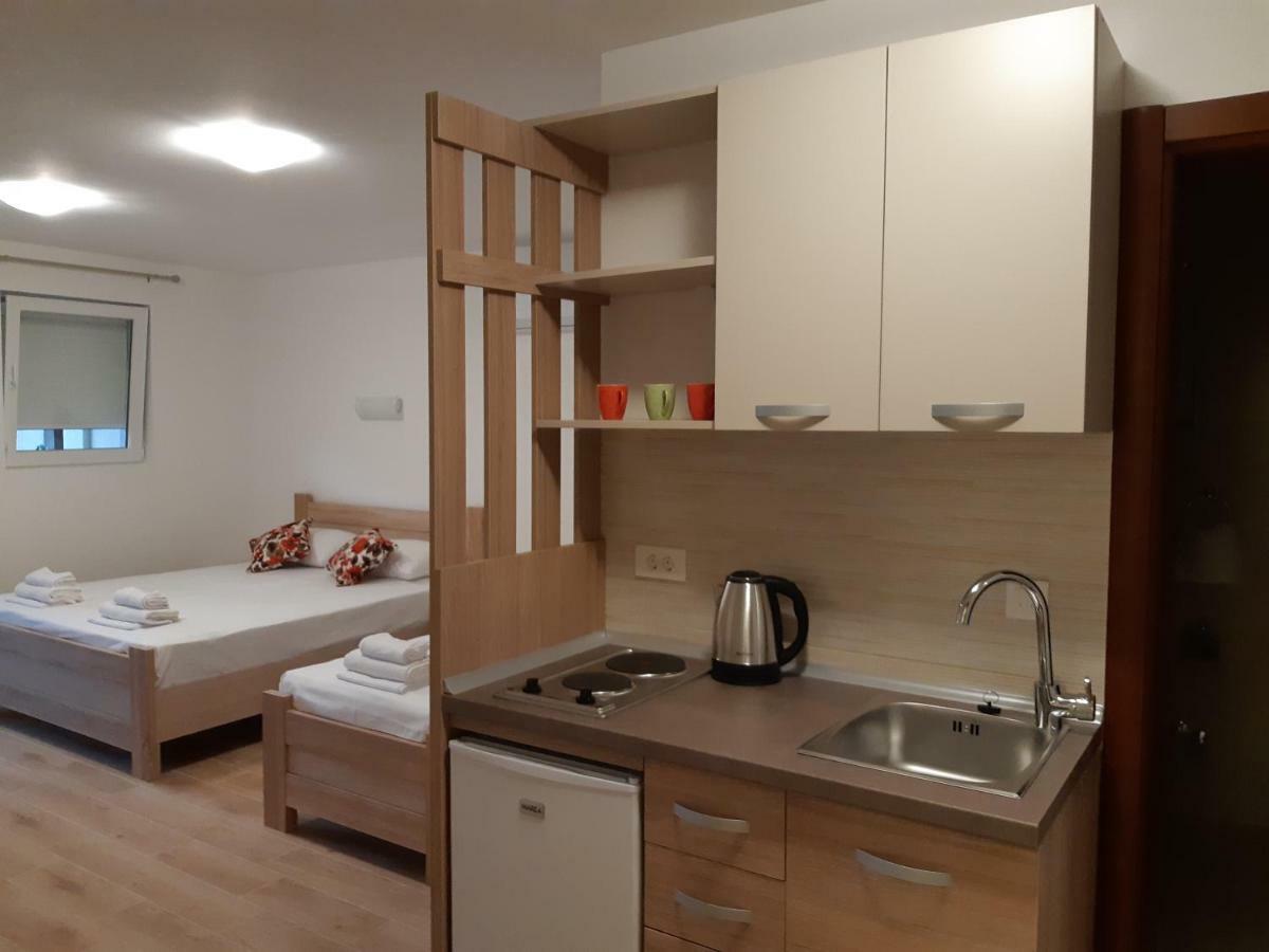 Apartmani Marina Kopitovic Petrovac Exterior photo