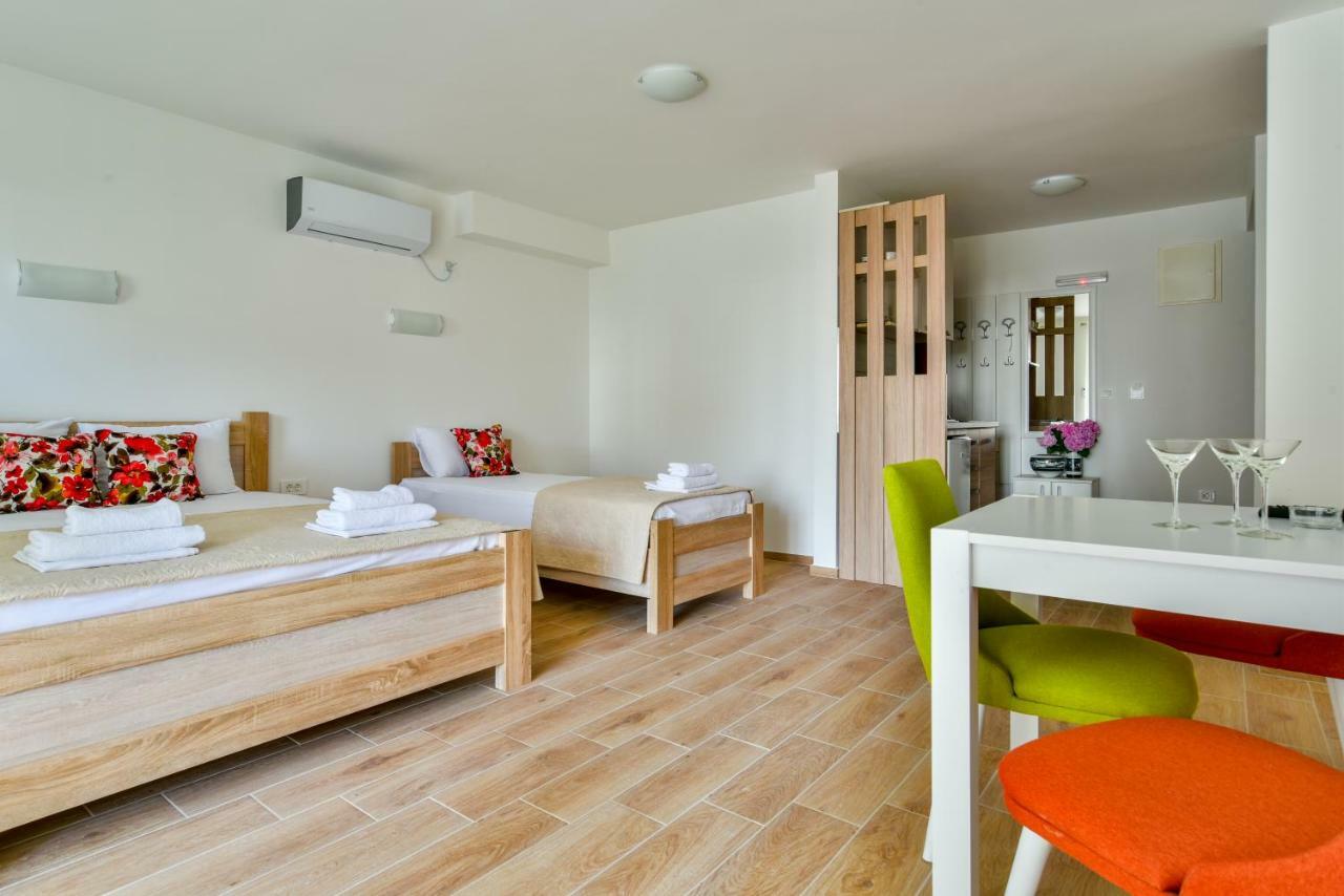 Apartmani Marina Kopitovic Petrovac Exterior photo